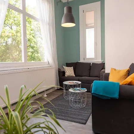 Moderne In Alter Διαμέρισμα